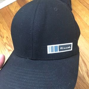Travis Mathew Fitted hat Small Medium Size